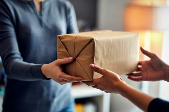 chauffeur taxi aerocab pour transfert colis livraison