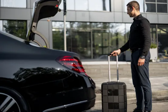 chauffeur taxi service business aerocab services